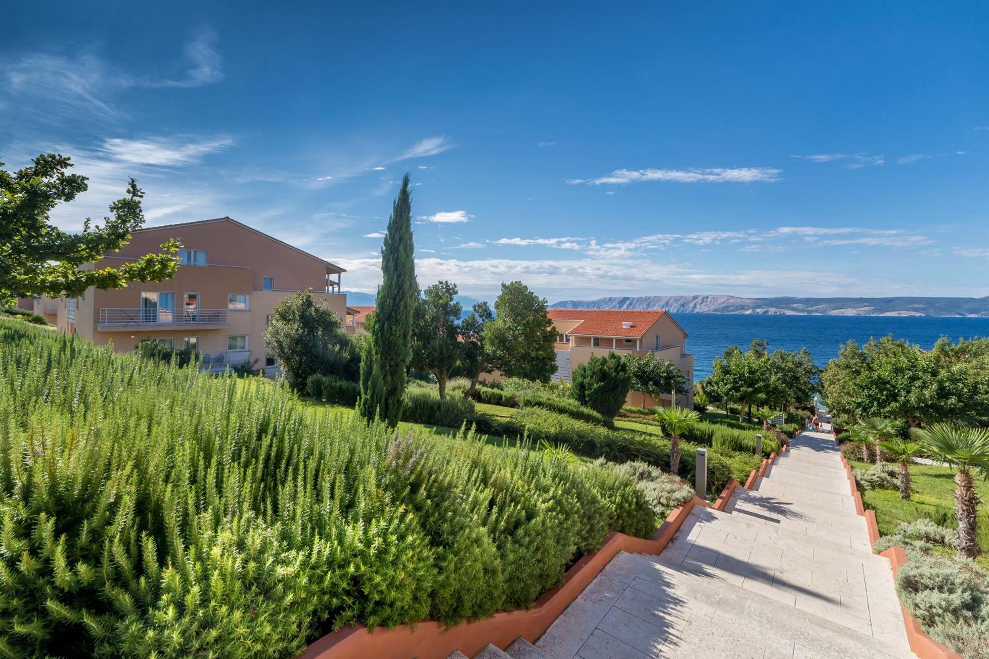 Apartments Grand Novi Vinodolski Resort Luaran gambar