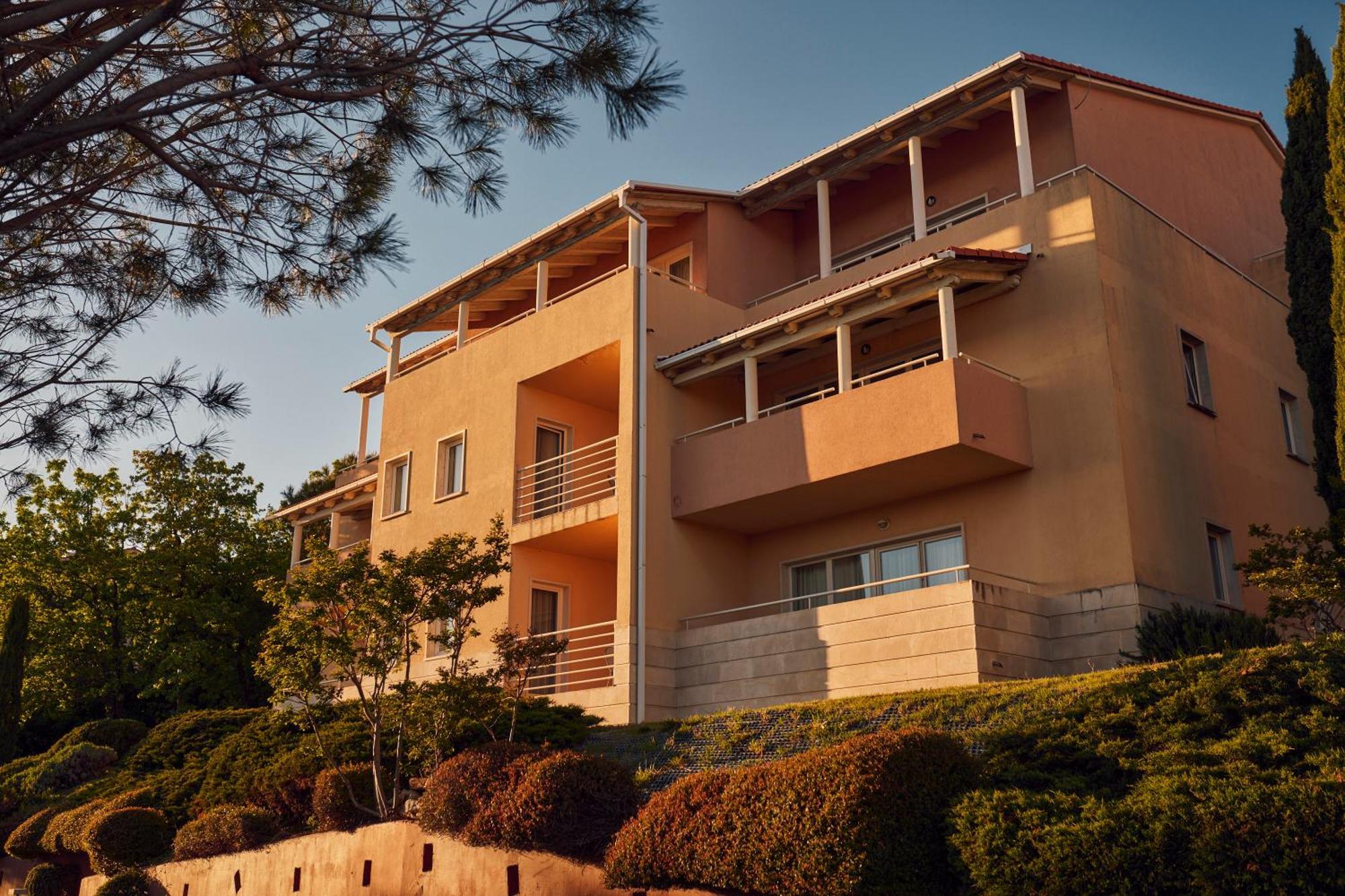 Apartments Grand Novi Vinodolski Resort Luaran gambar