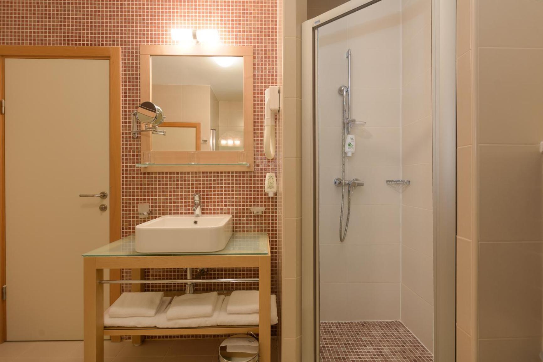 Apartments Grand Novi Vinodolski Resort Bilik gambar
