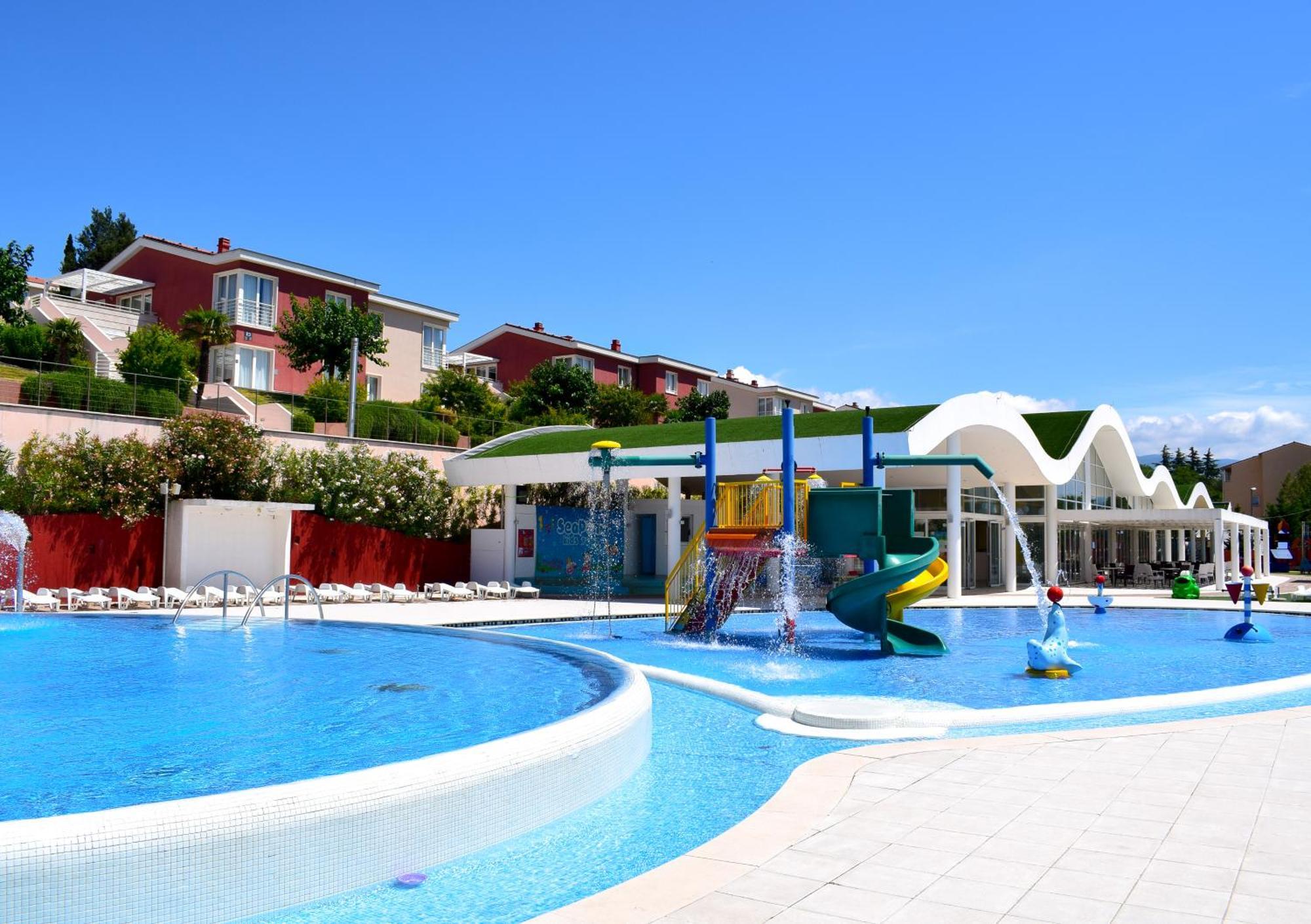 Apartments Grand Novi Vinodolski Resort Luaran gambar